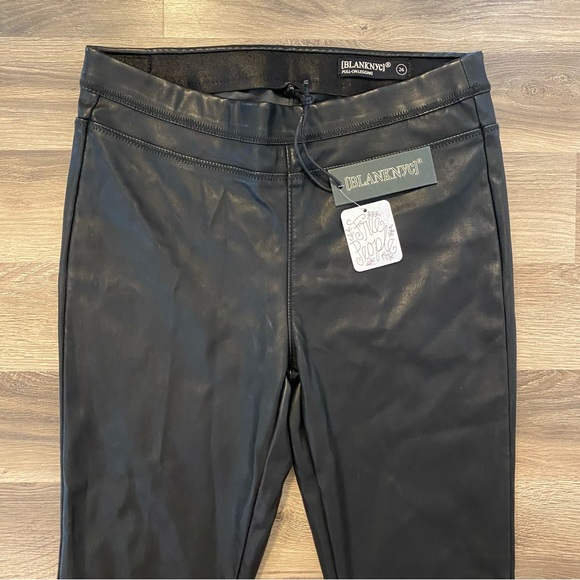 Blank NYC Black Faux Leather Pull On Leggings - Picture 4 of 8